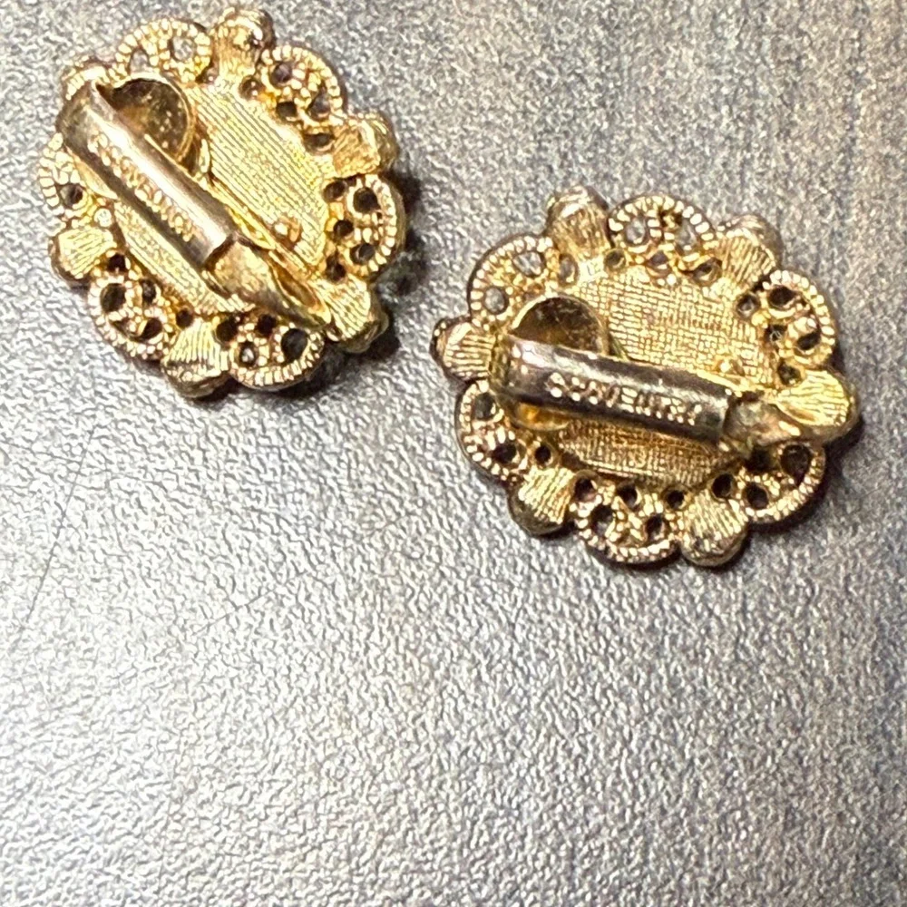 Coventry Vintage Clip On Earrings Pink‎ Rose Flower Gold Tone Costume Jewelry